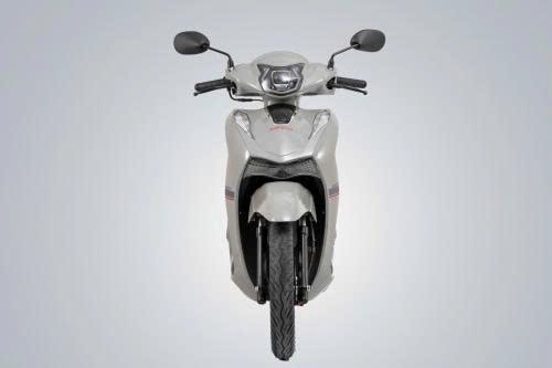 Cầm lái mẫu xe "tưởng SH, hóa ra xe ga 50cc": Ngoại hình "copy" đỉnh cao, giá chỉ hơn 23 triệu