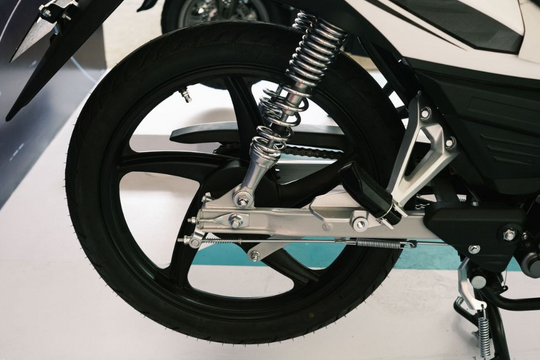 Xe điện Việt dáng như Honda Wave, đi 70 km/lần sạc, giá ngang xe xăng phổ thông