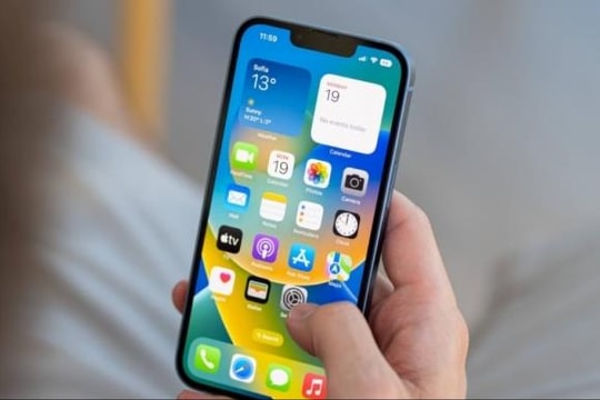 iPhone 14 bất ngờ giảm sâu, rẻ hơn iPhone 16 tới 6 triệu nhưng vẫn “ngon” như flagship