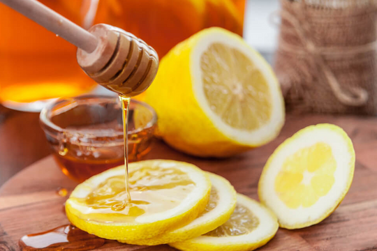 3 "thời điểm vàng" uống nước chanh mật ong giúp gan khỏe, ruột sạch và cải thiện giấc ngủ