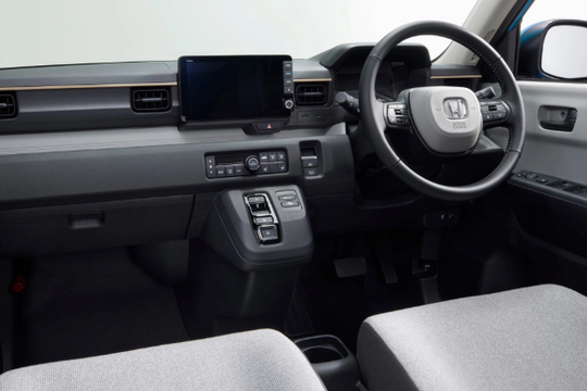 Honda mở bán mẫu xe điện mini chạy gần 300 km/lần sạc: Sạc nhanh chỉ 30 phút, giá hơn 450 triệu