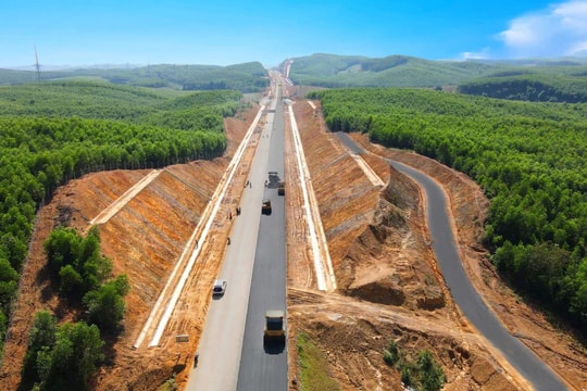 ‘Ong thợ’ kiến tạo hạ tầng đất nước: Dấu ấn Trường Sơn