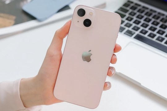 Vua iPhone rớt giá: Hơn 11 triệu đã có máy màn OLED, camera chống rung xịn ngang flagship