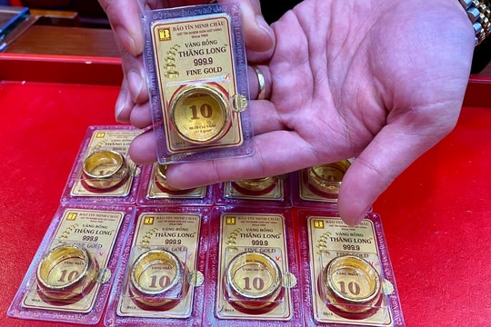 Giá vàng hôm nay 30/9/2025: Lại tăng thêm tiền triệu, chuyên gia dè chừng ‘ẩn số’ phía sau đà leo thang