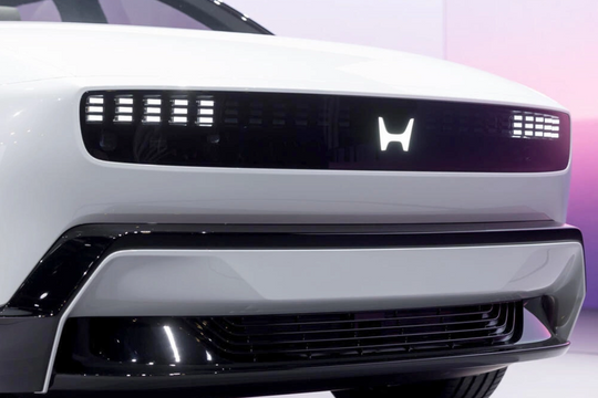 Honda ra mắt xe điện gầm cao: Thiết kế lạ mắt, tích hợp AI, chạy hơn 438 km/lần sạc