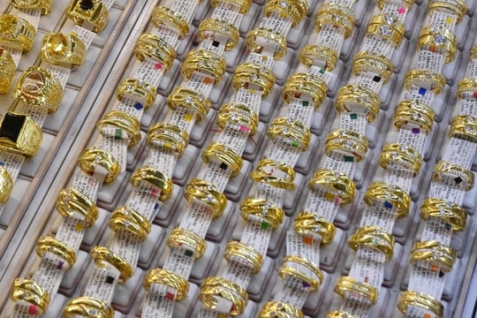 Giá vàng nhẫn hôm nay 21/9: Phát tín hiệu phá đỉnh ngay đầu tuần tới?