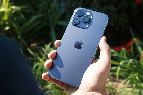 iPhone 14 Pro giảm sâu cuối tháng 9: Giá rẻ bằng 1/3 iPhone 17 Pro, vẫn mạnh hơn iPhone 16