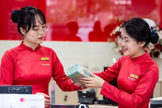 Lãi suất ngân hàng hôm nay 22/9: Ngôi đầu bảng thuộc nhà nhà băng nào?