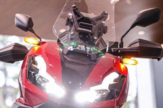 "Át chủ bài" nhà Honda vừa cập bến tại Việt Nam: Thiết kế hầm hố, cốp siêu to, giá rẻ giật mình