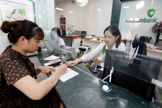 Người dân có cần báo cáo khi chuyển khoản ngân hàng từ 500 triệu đồng?