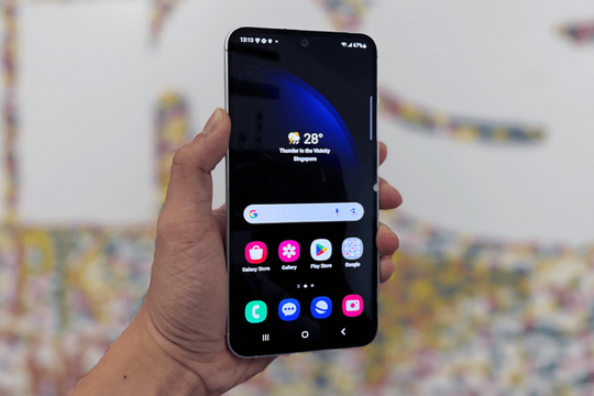 Không ngờ smartphone cao cấp này lại rớt giá cả chục triệu, nay ai cũng có thể mua