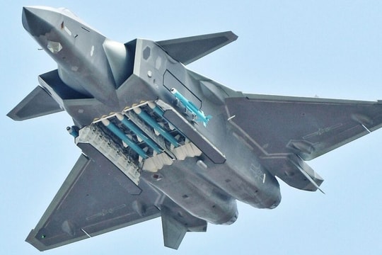 Công nghệ scramjet và thiết kế khí động học đưa tiêm kích J-20 tiệm cận F-22 của Mỹ
