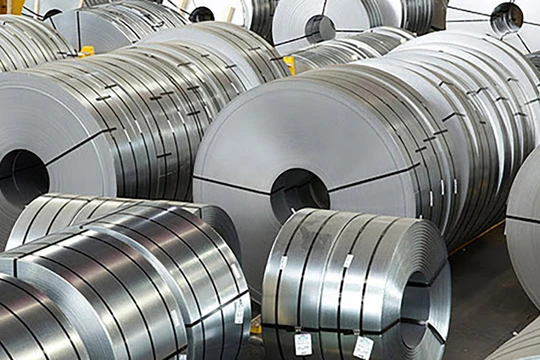 Thị trường xe điện màu mỡ, Thép Nam Kim tính chen chân vào mảng Hòa Phát cũng đang để mắt