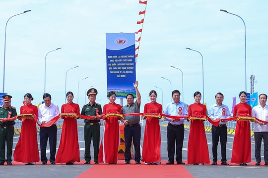 Thủ tướng: Khai thác cầu Phong Châu mới 'xứng đáng với mong mỏi và những giọt nước mắt của người dân'