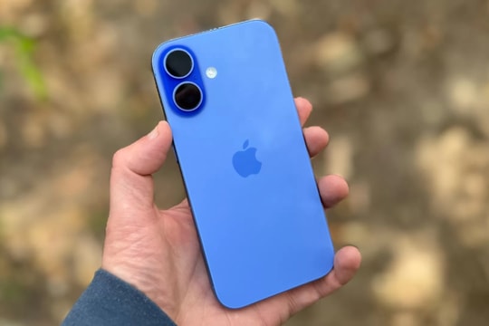 iPhone 16 giảm sâu cuối tháng 9: Trang bị “ngon – bổ – rẻ”, vài năm tới vẫn mượt mà không lo lỗi thời