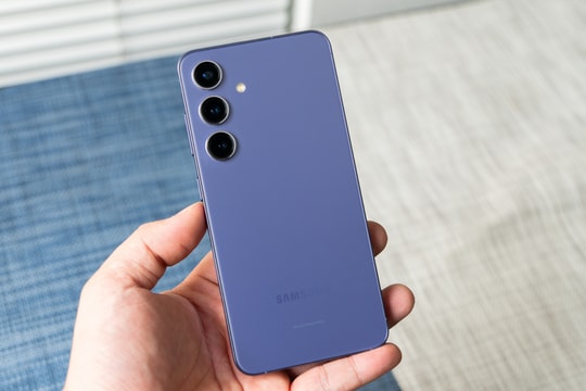 “Vua AI giá rẻ” nhà Samsung Galaxy: Mạnh ngang iPhone 17 nhưng rẻ hơn tới 10 triệu đồng