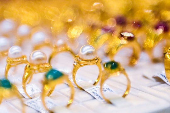 Giá vàng nhẫn hôm nay 28/9: Vẫn điều chỉnh cả triệu đồng