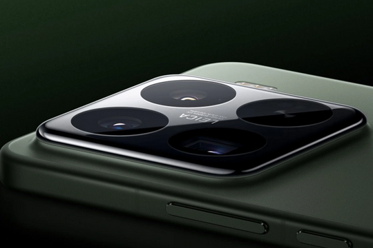 Đây là chiếc điện thoại cao cấp có thể quay 4K, sạc 90W: Giá bán khiến iFan cũng phải dao động