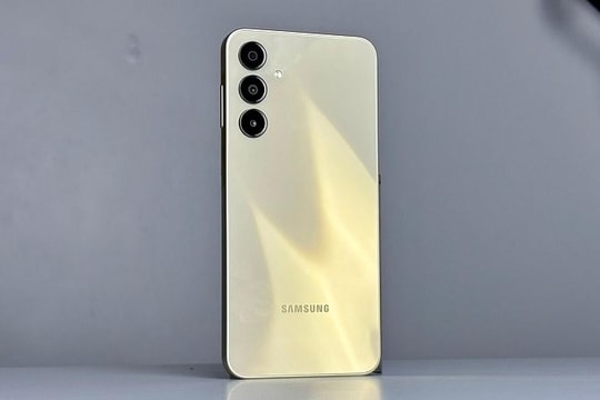 Smartphone “quốc dân” giảm sốc chỉ còn 3 triệu, cấu hình khiến fan không tin vào mắt