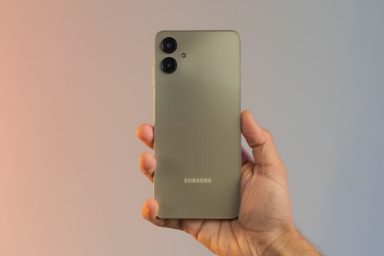 “Vua Android giá rẻ” của Samsung: Chưa tới 2 triệu đồng nhưng sở hữu camera ngang iPhone 17