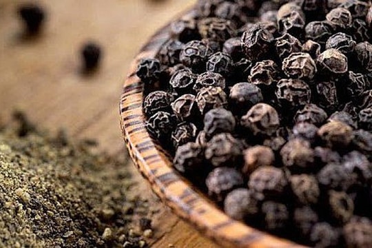 Cập nhật giá tiêu hôm nay 1/10: Giảm mạnh tại Tây Nguyên