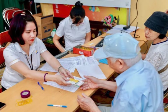 Ngày mai, gần 3,4 triệu người trên cả nước nhận lương hưu, trợ cấp tháng 10