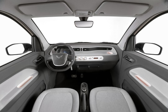 Xe điện mini "siêu nhỏ nhưng siêu tiện": Sạc 1 lần di chuyển 170km, chỉ 30.000 đồng/100km