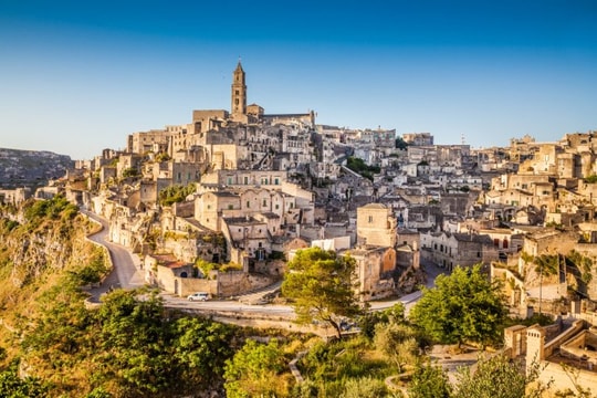 Khám phá thành phố hang đá cổ xưa, di sản UNESCO làm rạng danh miền Nam nước Ý