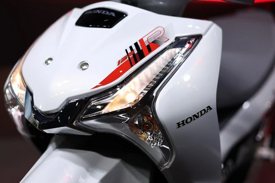 Mẫu xe xăng "made in Thailand" cập bến thị trường Việt: "Ăn" xăng nhỏ giọt, trang bị vượt mặt Future