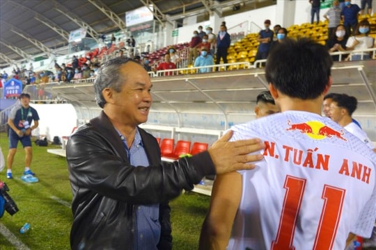 Bầu Đức khéo giải vây áp lực nợ vay, đón thêm thêm tin vui từ HOSE, cổ phiếu cũng tăng tới 138%