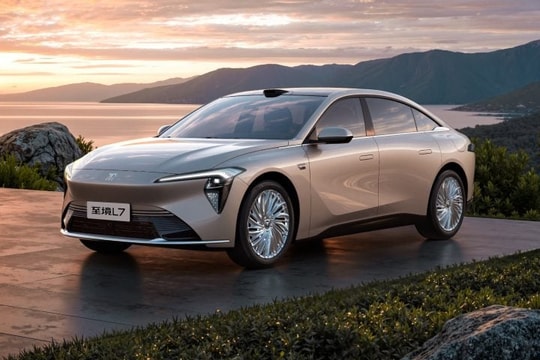 Mẫu xe điện mới mở bán, pin “Ultra Energy” dung lượng 40,2 kWh, có thể chạy tối đa 1.400km