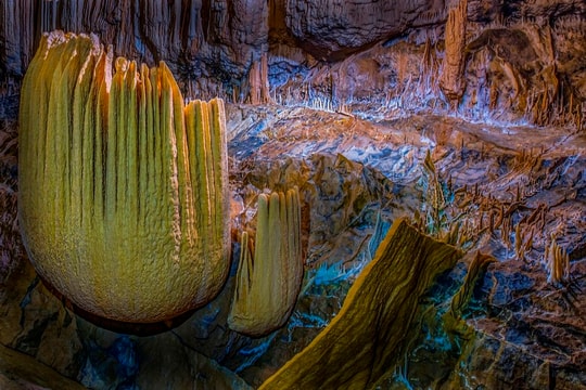 Một vùng đất ở Việt Nam đẹp như hành tinh xa xôi: Hồ nước treo lơ lửng, hoang sơ ít người biết đến