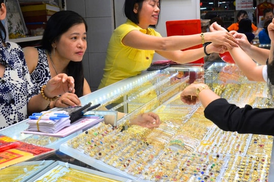 Dự báo giá vàng ngày mai 5/10: Vàng vẫn trong chu kỳ tăng mạnh nhất từ năm 1979