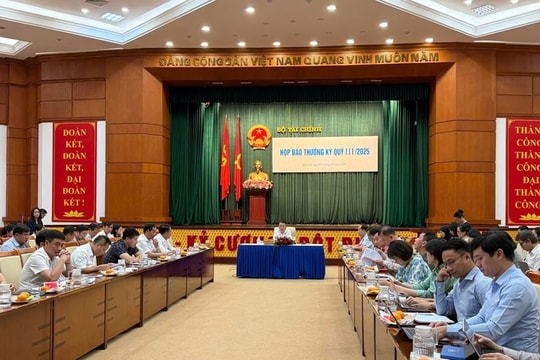 Bộ Tài chính đẩy mạnh giải pháp nâng hạng thị trường chứng khoán và thí điểm tài sản mã hóa