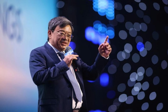 “Kỳ lân” bán lẻ tỷ đô sắp lên HOSE, quán quân thị giá đối mặt nguy cơ rời sàn