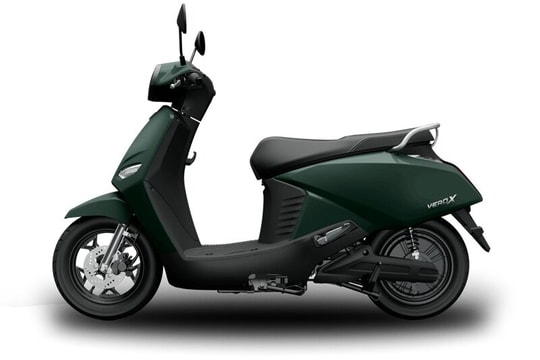 Mẫu xe máy điện Việt mới ra mắt giảm thẳng 4 triệu: Thiết kế châu Âu, chạy tới 262km/lần sạc, pin bảo hành tới 8 năm