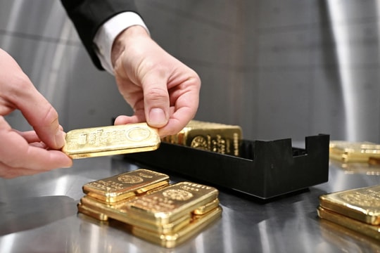 Dự báo giá vàng ngày mai 8/10: "Quá nóng" để tiếp tục tăng?