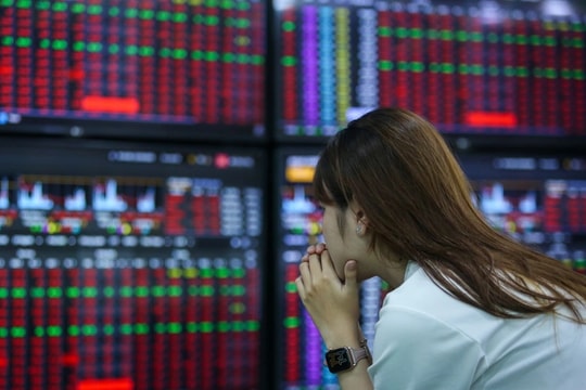 Top 10 cổ phiếu biến động mạnh nhất: Tìm điểm mua, bán và cắt lỗ phiên chiều 8/10