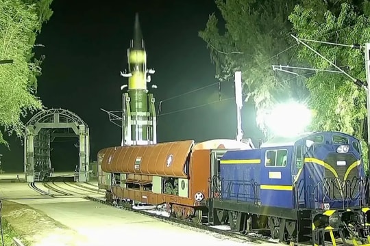 Khám phá vũ khí đạn đạo mới có khả năng mang đầu đạn hạt nhân, tầm bắn tới 2.000 km