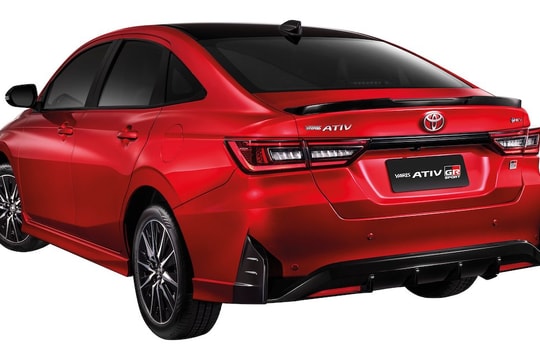 Toyota Vios Hybrid có gì đặc biệt mà khiến người dùng "xuống tiền" ồ ạt?