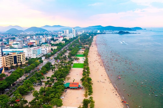 Vùng đất nhỏ hẹp nổi tiếng ở Nghệ An đặt mục tiêu thành đô thị biển kiểu mẫu, thu nhập bình quân đầu người lên gần 190 triệu/năm sau sáp nhập