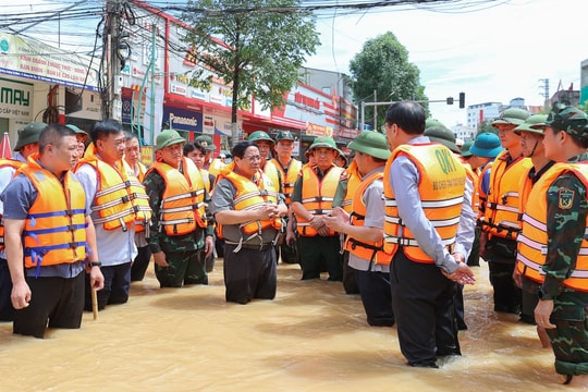 Thường trực Chính phủ chỉ đạo cấp bách khắc phục hậu quả do thiên tai sau bão số 11