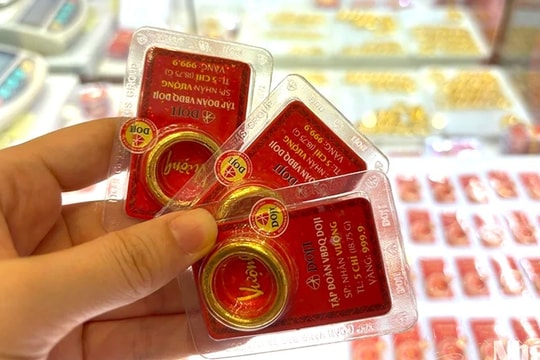 Giá vàng nhẫn hôm nay 10/10: Dấu hiệu "xuống thang máy"?