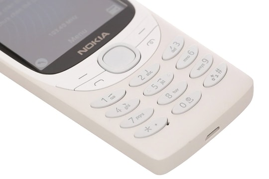 Hoài niệm cùng chiếc "điện thoại Nokia": Thiết kế cổ điển, có kết nối 4G, pin xài cả tuần, giá chỉ hơn 1 triệu