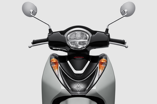 Mẫu xe xăng cận cao cấp liên tục bị đại lý "thổi" giá chênh tới 9 triệu, vẫn cháy hàng