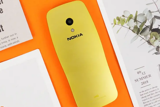 Chiếc điện thoại "cục gạch" huyền thoại trở lại, giá chỉ hơn 1 triệu khiến dân tình phát sốt