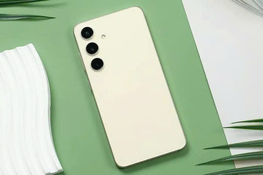 Galaxy S24 giá đang mềm hơn iPhone 16, trải nghiệm cao cấp ngang flagship 30 triệu