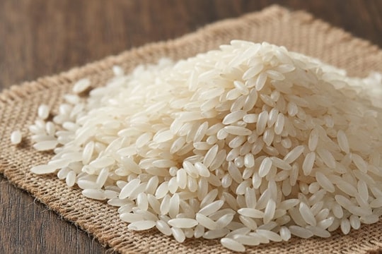 Giá lúa gạo hôm nay 16/10: Giảm nhẹ 50 đồng/kg, thị trường xuất khẩu vẫn nhiều áp lực