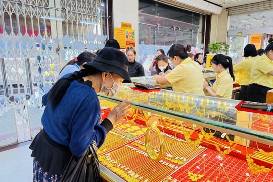 Dự báo giá vàng ngày mai 17/10: Xu hướng tăng có thể kéo dài đến cuối năm nếu điều này diễn ra