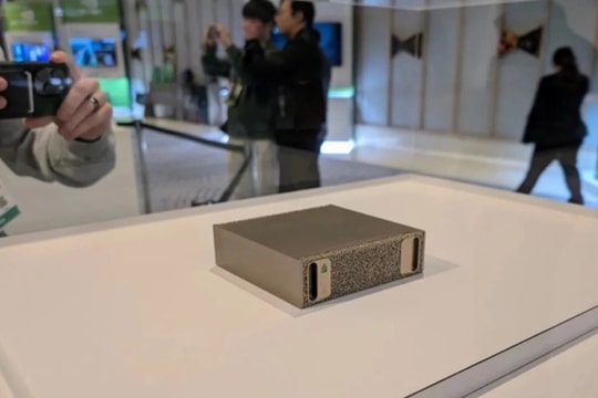Nvidia ra mắt siêu máy tính AI nhỏ nhất thế giới